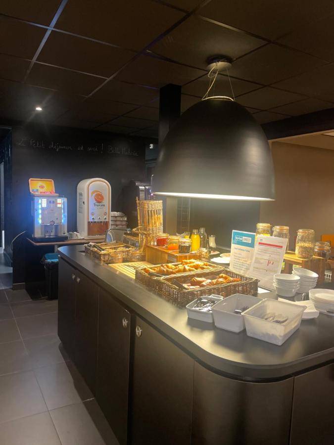 Kyriad Direct Montpellier St Jean De Vedas - La Peyriere Сен-Жан-де-Ведас Екстер'єр фото