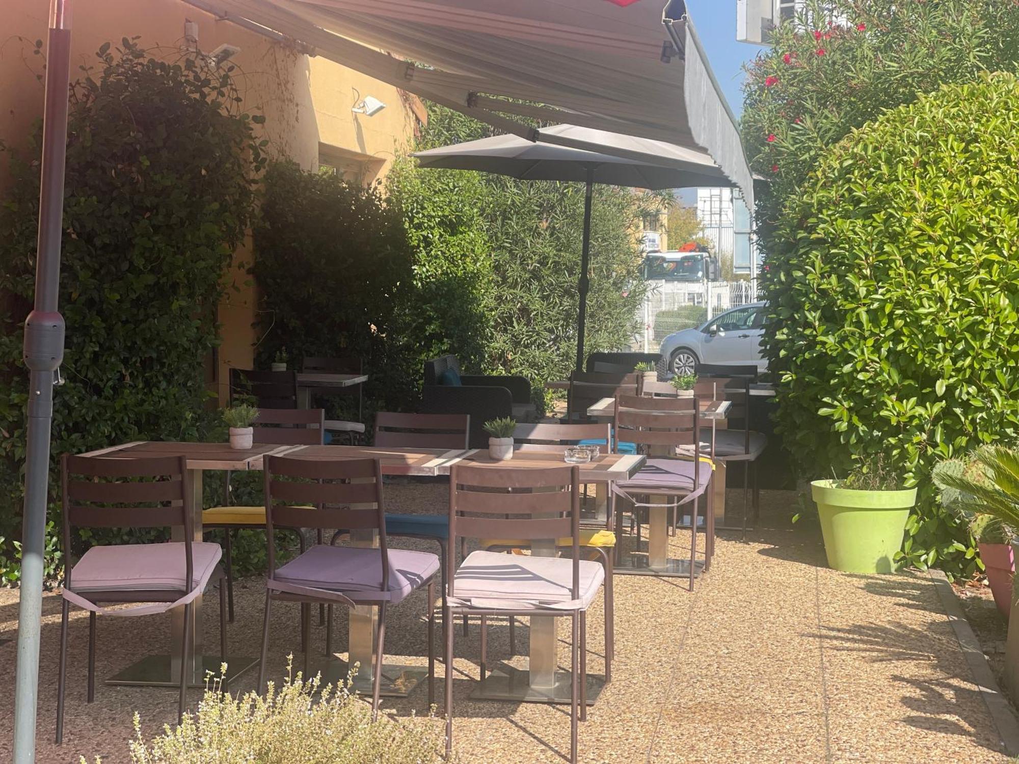 Kyriad Direct Montpellier St Jean De Vedas - La Peyriere Сен-Жан-де-Ведас Екстер'єр фото
