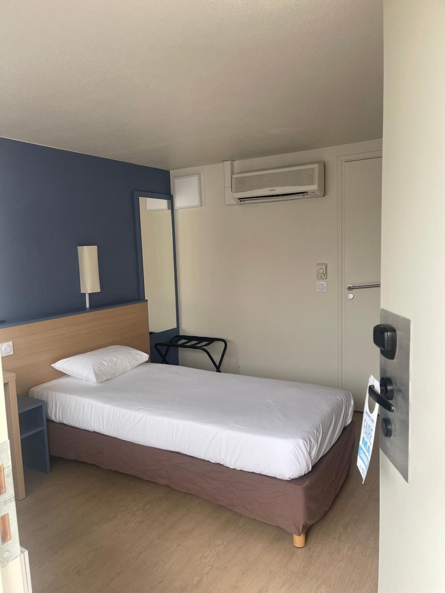 Kyriad Direct Montpellier St Jean De Vedas - La Peyriere Сен-Жан-де-Ведас Екстер'єр фото